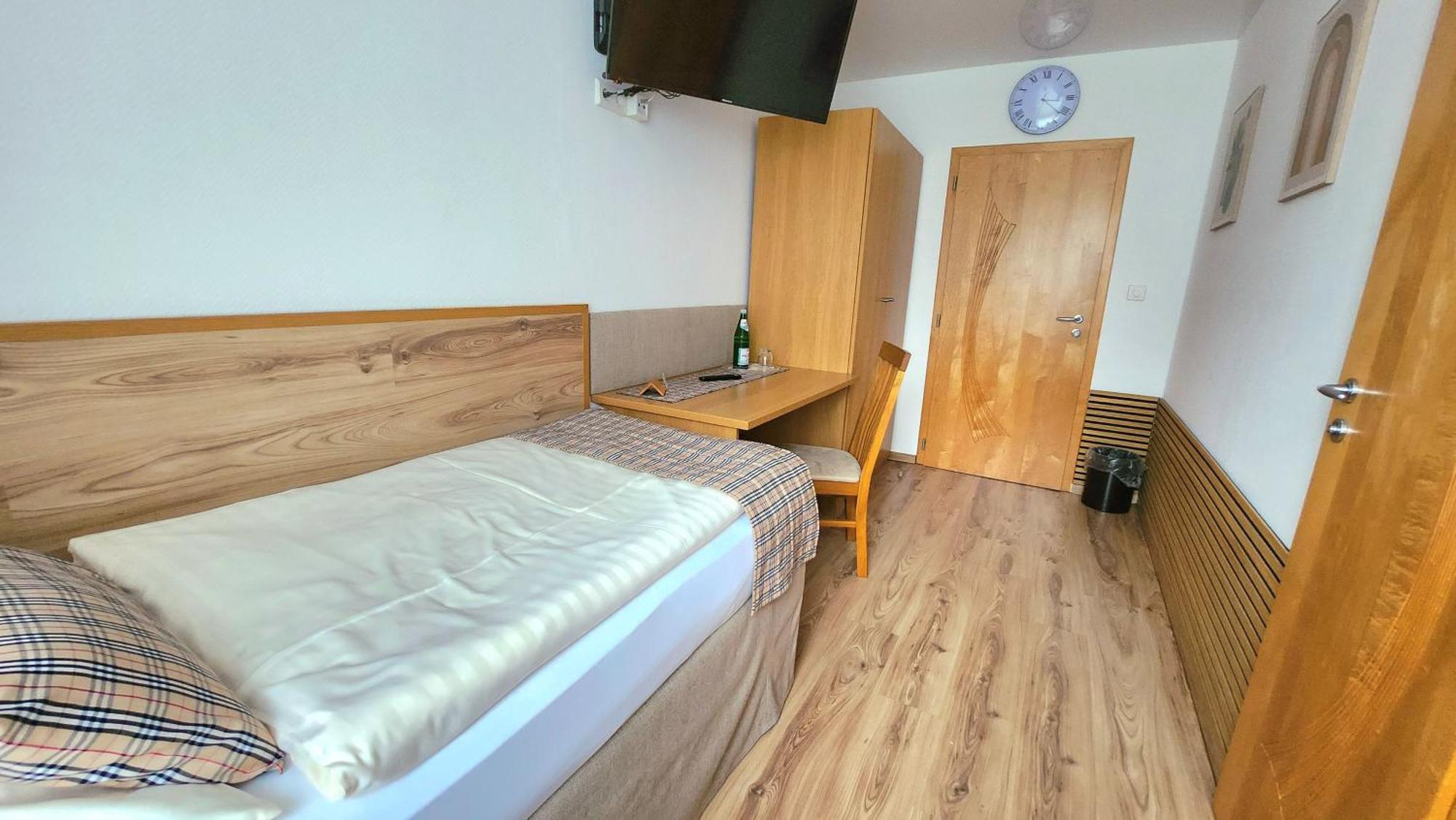 Landhaus Kuerrenberg Mayen Bagian luar foto