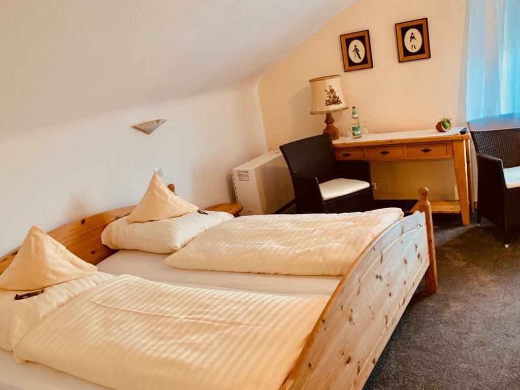 Landhaus Kuerrenberg Mayen Bagian luar foto
